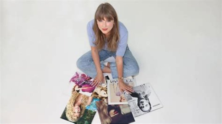 Katy Perry, Miley Cyrus & More Celebs Stand By Taylor Swift After She Calls Out Scooter Braun