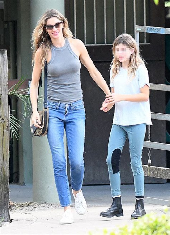 Gisele Bundchen Takes Kids Vivian, 10, & Benjamin, 13, Shopping In Miami After Tom Brady Announces Retirement