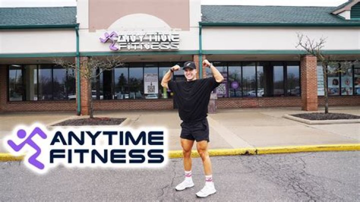 Kylie Jenner Attempts To Hike A ‘Steep Hill’ On Workout & Hilariously Confesses ‘It Burns’ — Watch