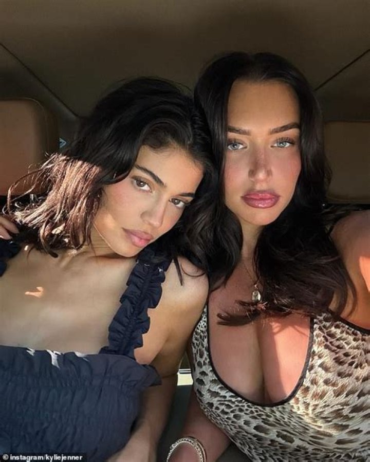 Kylie Jenner & BFF Stassie Stun In Their Sexy & Luxurious Looks – Pic – Hollywood Life